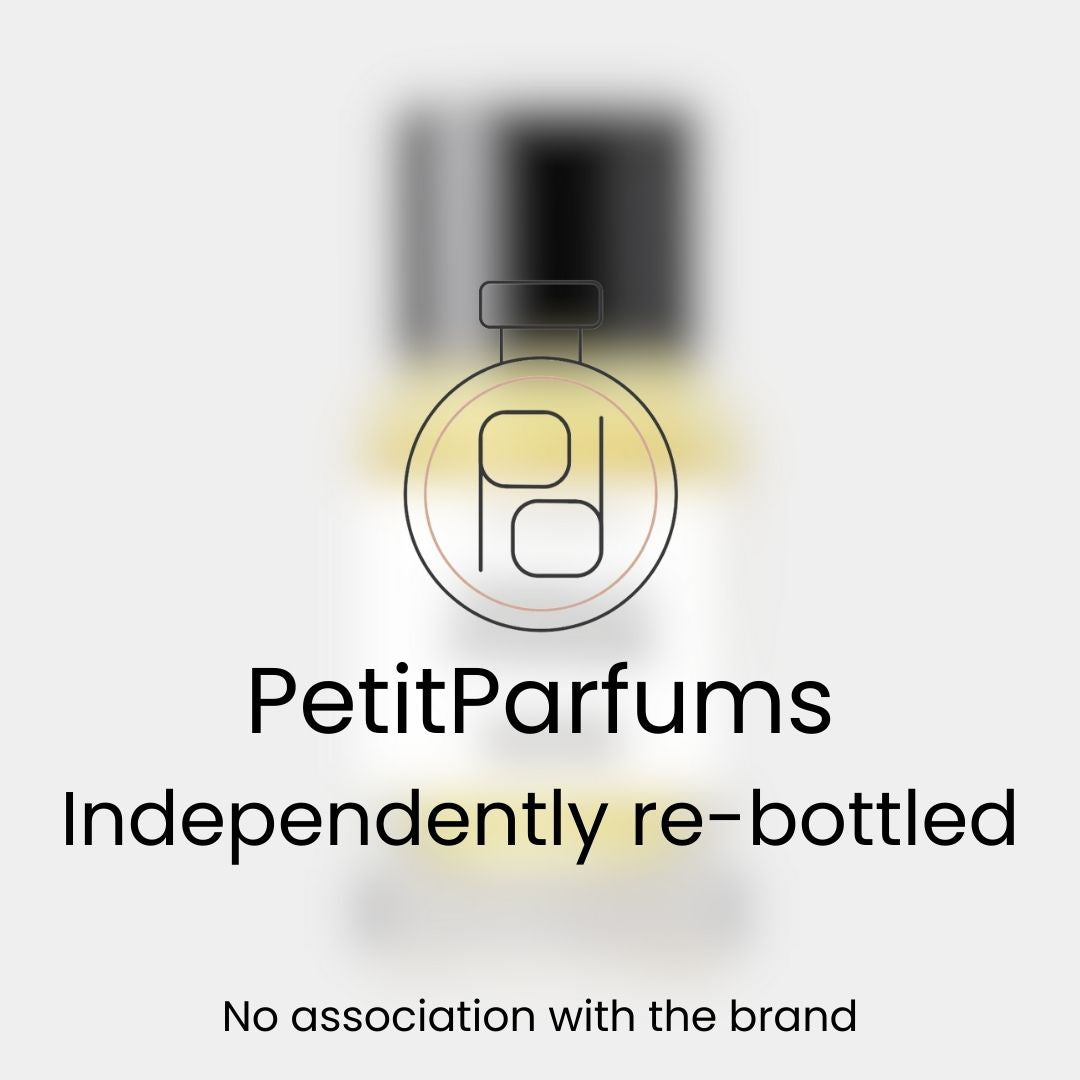 Vanilla Powder Sample in a clear bottle, featuring minimalist branding. The sample showcases a fine, aromatic vanilla powder texture.